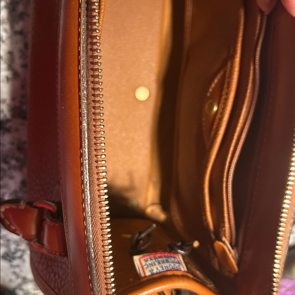 VINTAGE Dooney and Bourke Elegant Tan Leather Handbag - Picture 6 of 6